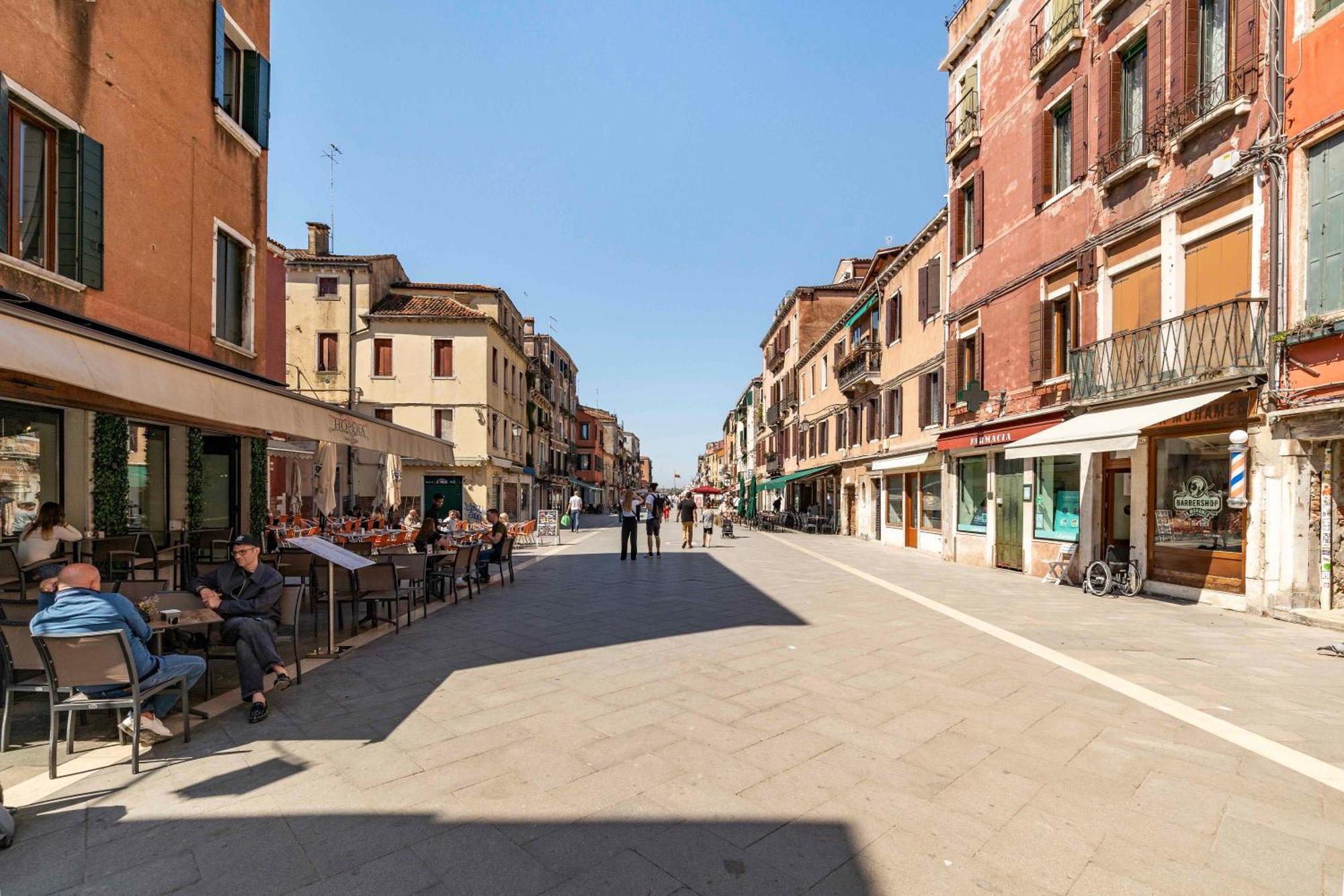 Ca'lina Near Biennale Apartment *